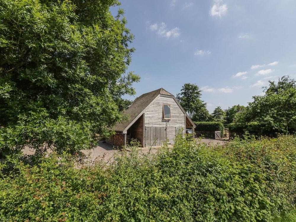 The Barn at Rose Cottage - Property Grounds