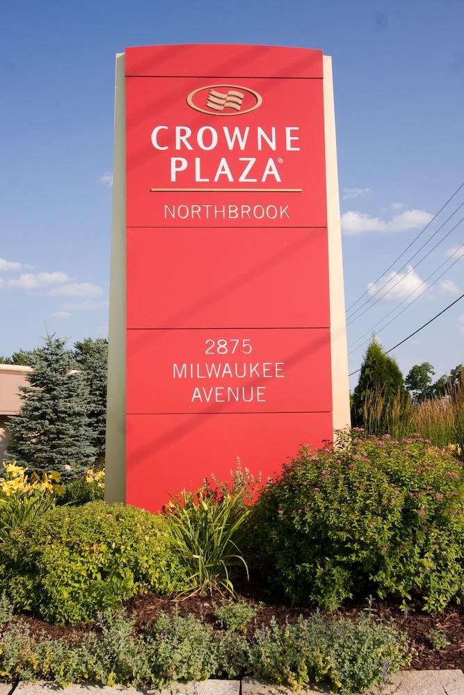 Crowne Plaza Chicago-Northbrook, an IHG Hotel - Property Grounds