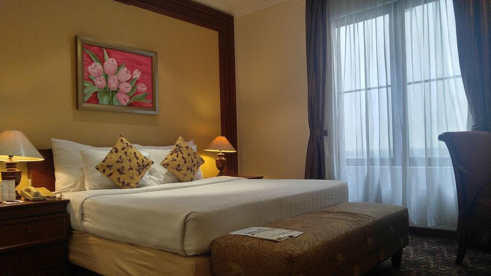 Arion Swiss-Belhotel Bandung - CHSE Certified - Featured Image