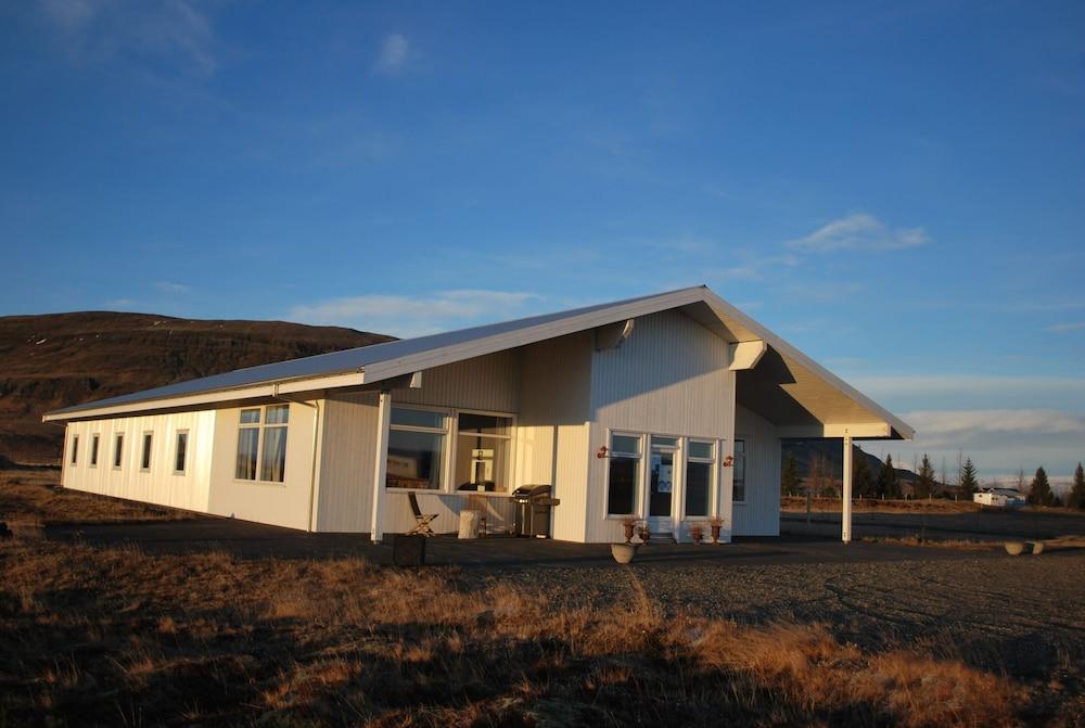 Álftröð Guesthouse - Featured Image