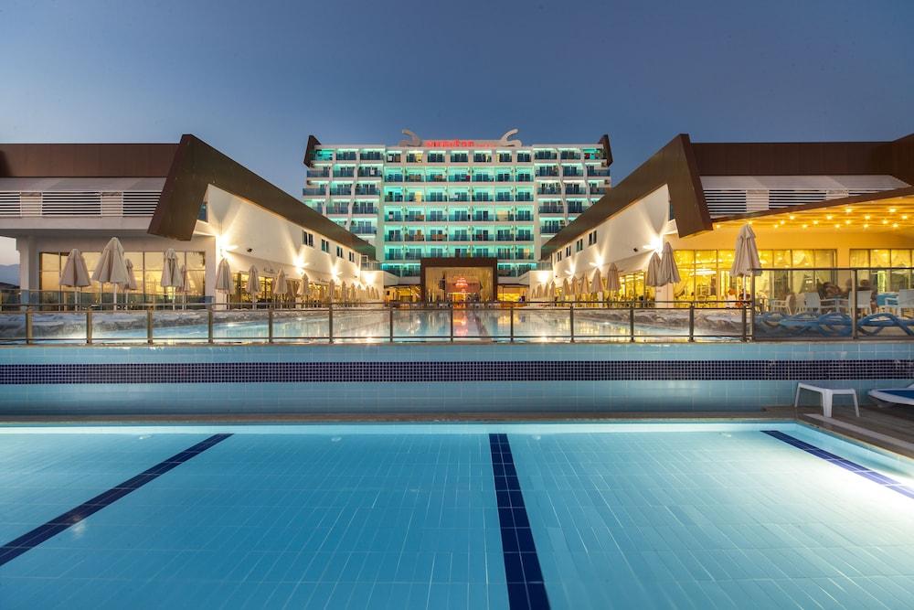 Sun Star Resort - Outdoor Pool