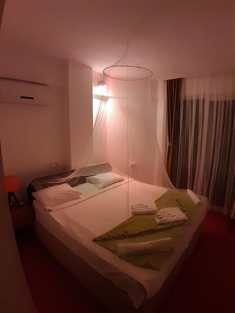 Caretta Caretta Hotel - Room