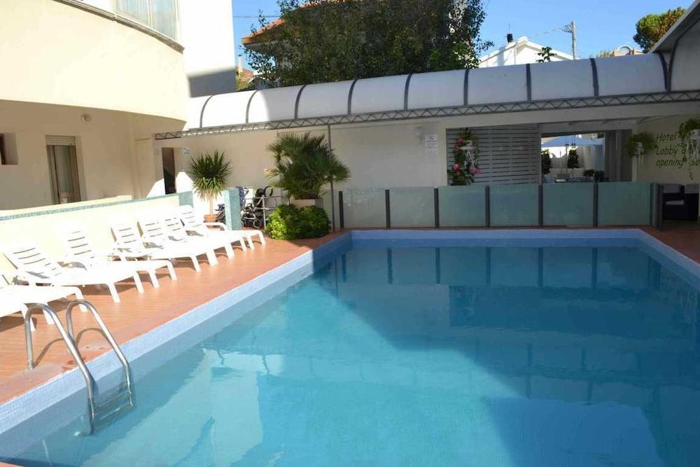 Hotel Ardea - Outdoor Pool