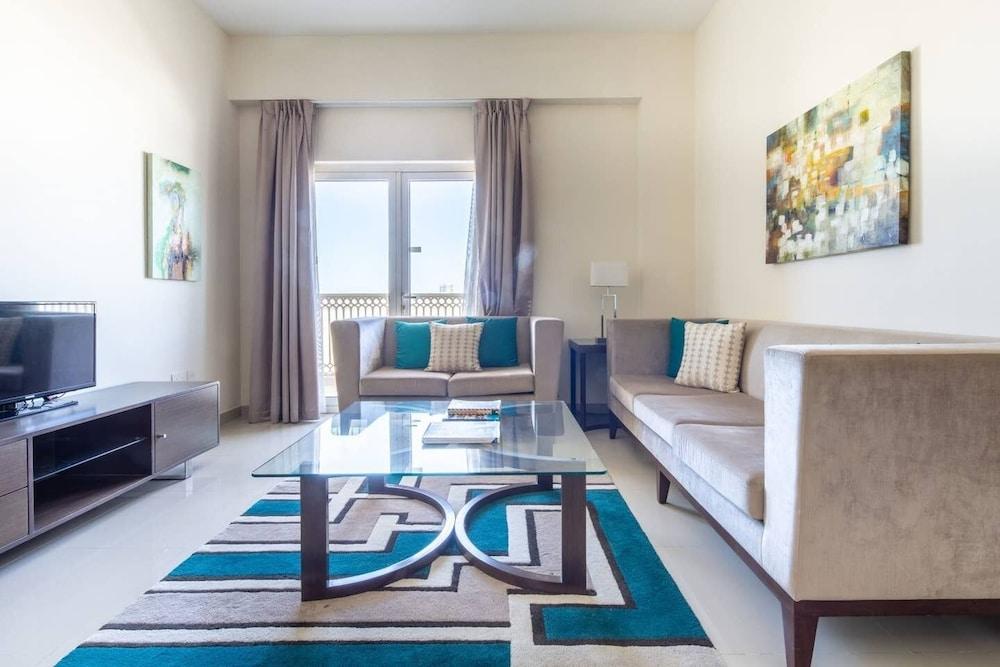 Modern Living In This 2BR Apt In The Heart of Downtown Jebel Ali - Sleeps 4! - Featured Image