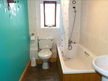 Curlew Cottage - Bathroom