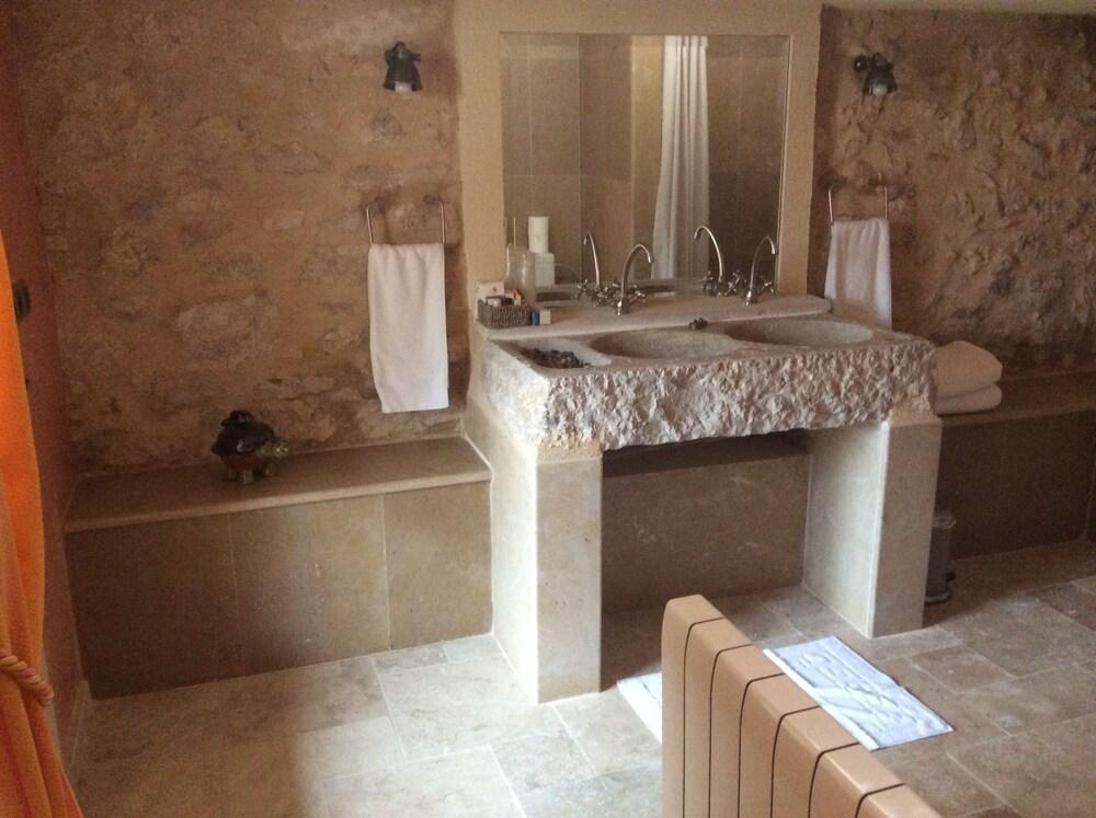 La Casa de Piedra - Bathroom