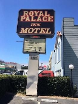 Royal Palace Inn - Featured Image