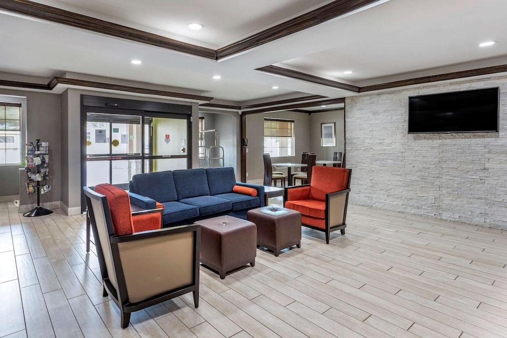 Comfort Inn & Suites North Little Rock JFK Blvd - Lobby