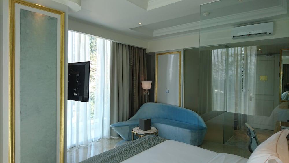 Art Deco Luxury Hotel & Residence - Room