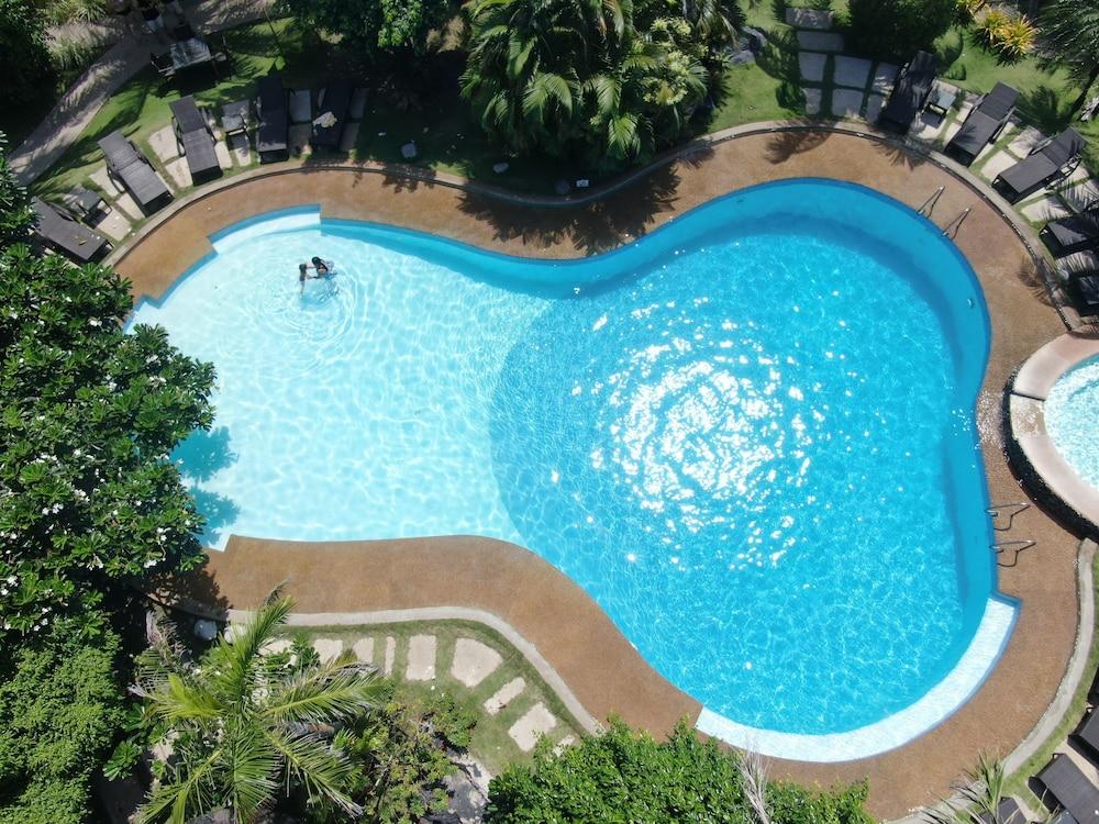 Thalatta Resort - Outdoor Pool