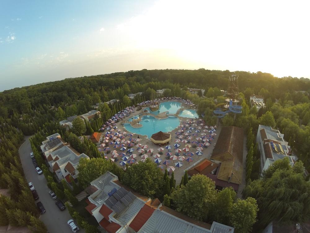 Atlant Holiday Village - Aerial View