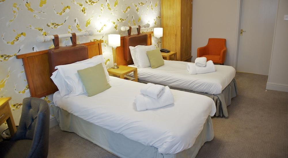 Stonehouse Court Hotel - Room