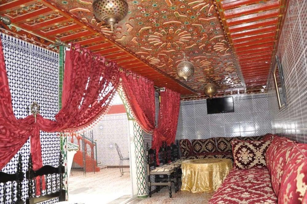 Riad Royal - Lobby Sitting Area