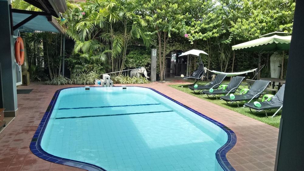 Palms Villa - Outdoor Pool