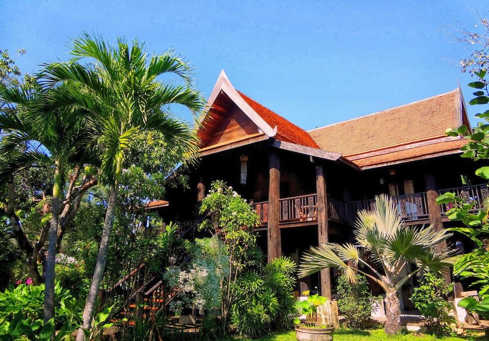 Ban Sabai Village Resort & Spa - Exterior detail