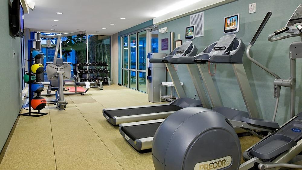 Crowne Plaza Lombard Downers Grove, an IHG Hotel - Fitness Facility