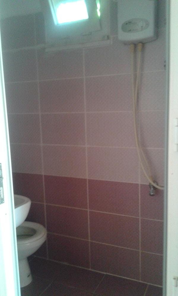 ميني بوفي بانسيون - Bathroom