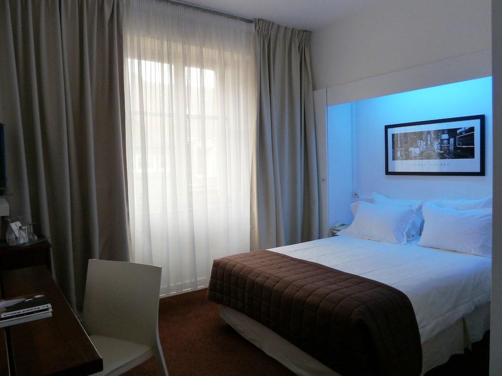Le Grand Hotel - Room