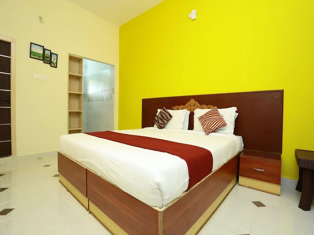 OYO 13087 Subam Hill Resort - Room