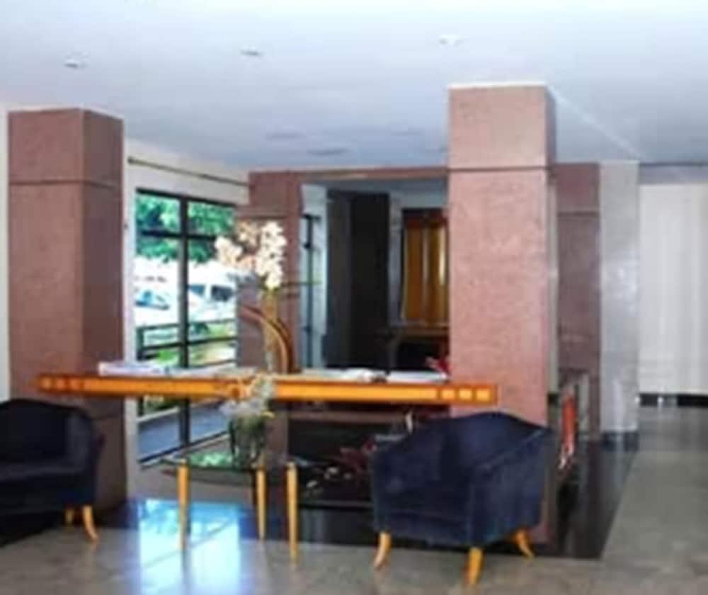 Monumental Bittar Hotel - Lobby Sitting Area