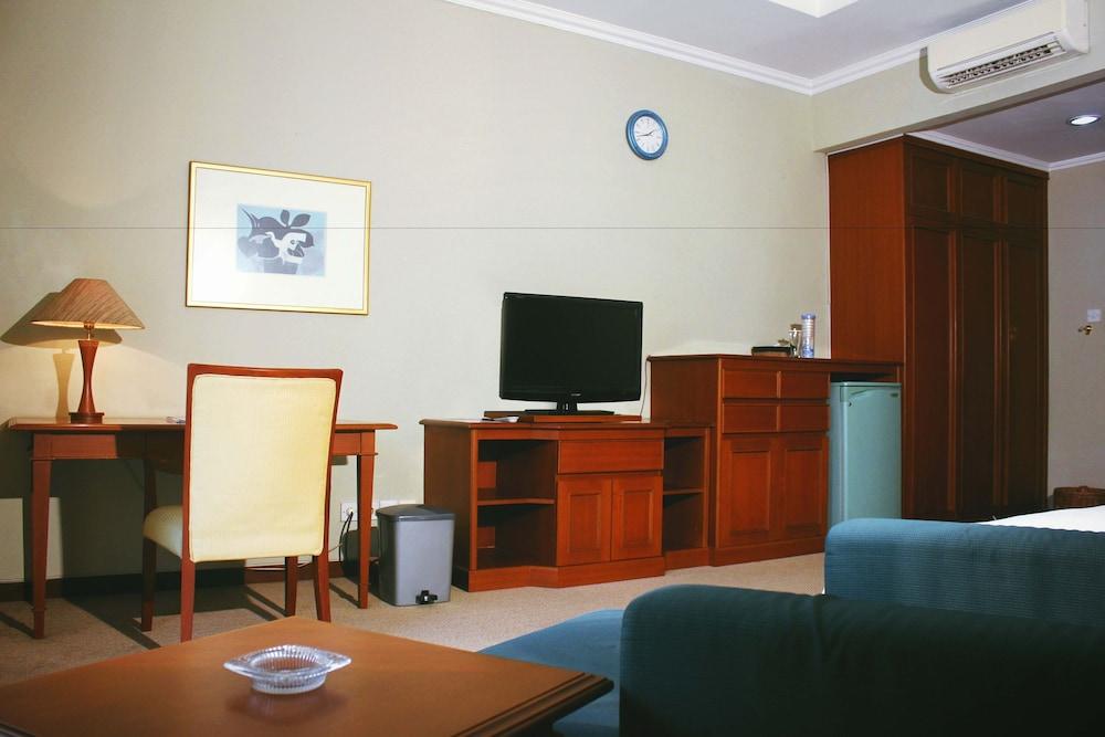Chandra Residence - Room