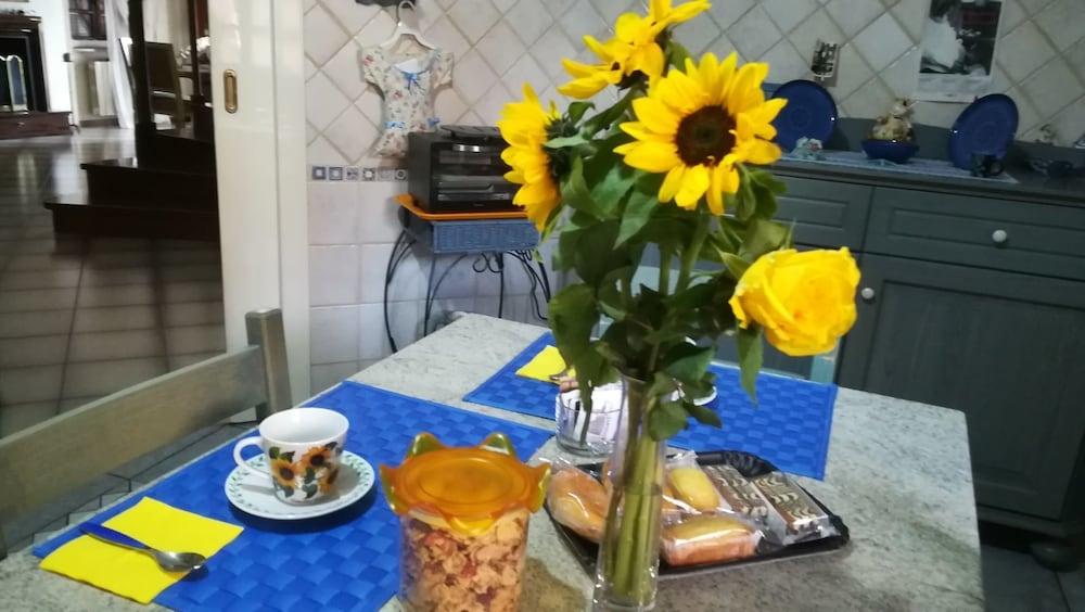 Musetti Home - Breakfast Area