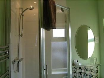 Roedean Guest House - Bathroom