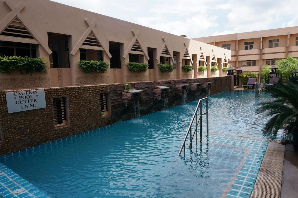 Maninarakorn Hotel - Pool