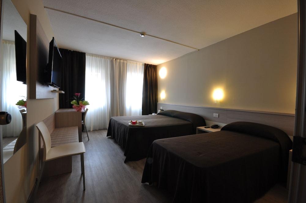 Best Quality Hotel Politecnico - Room