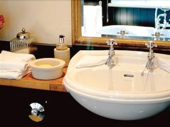 Samlesbury Hall - Bathroom Sink