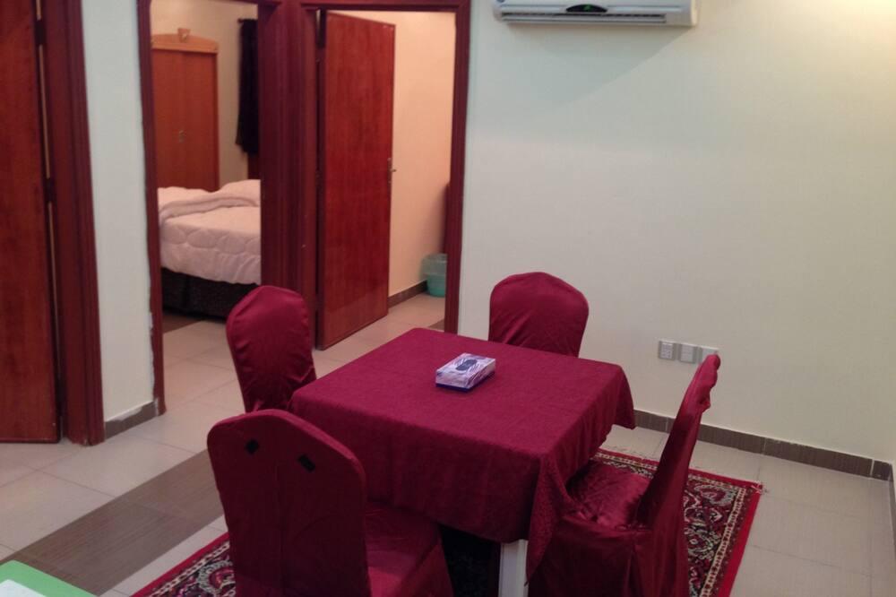Manarate Al Sharif Hotel - sample desc