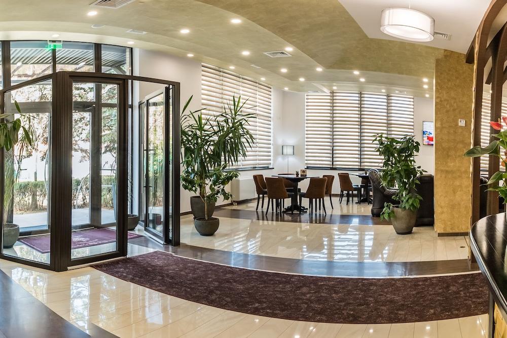 Hotel Restaurant Imperial Sighisoara - Interior Entrance