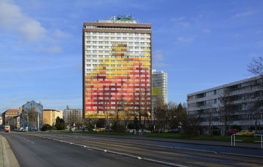 Hotel Olympik - Featured Image
