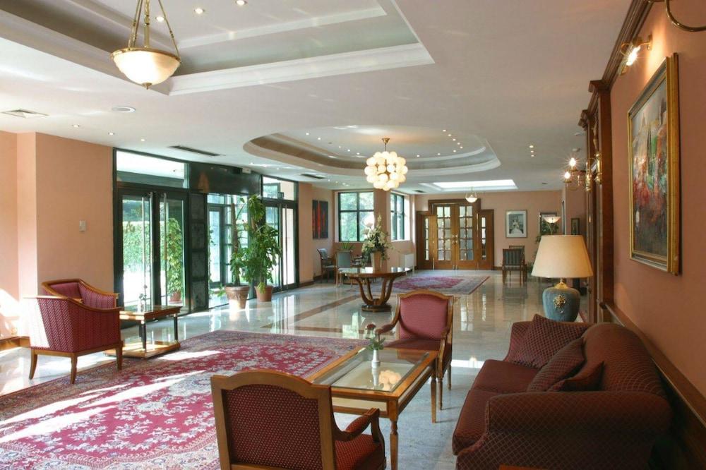 Hotel AS - Lobby Lounge