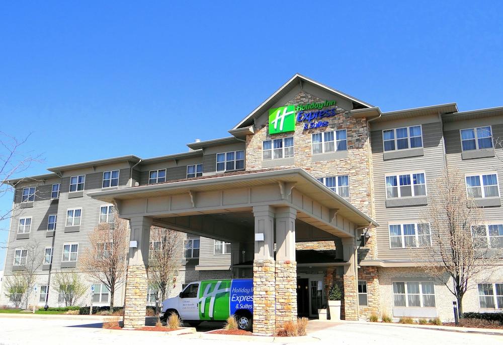 Holiday Inn Express & Suites Chicago West-Roselle, an IHG Hotel - Featured Image