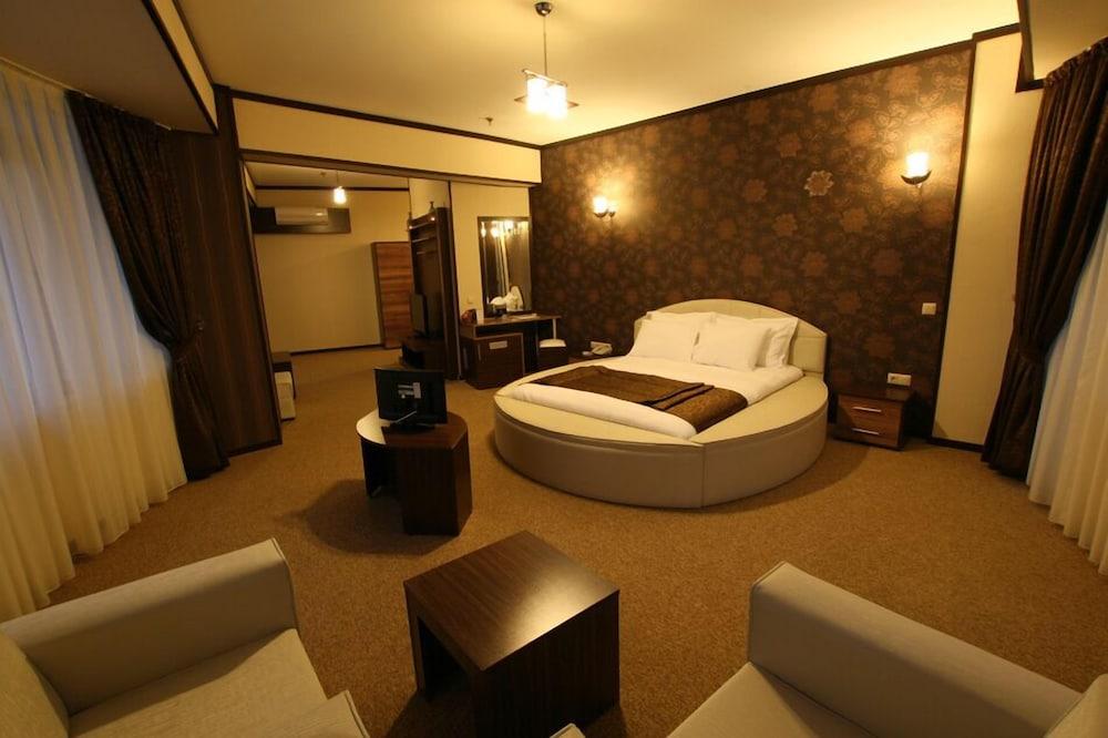 Verman Hotel - Room
