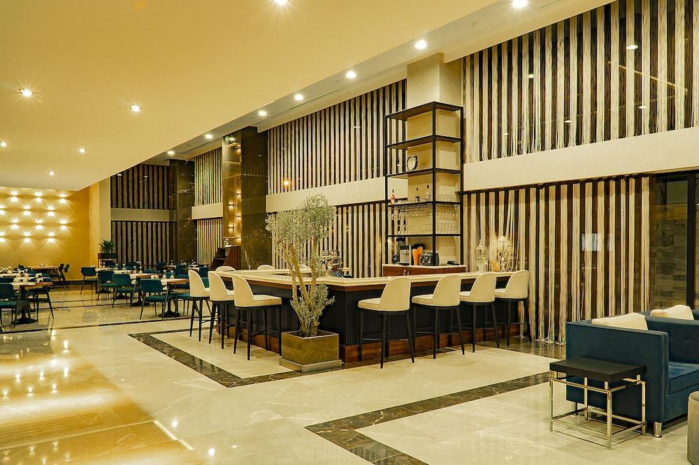 Angel's Park Hotel - Lobby