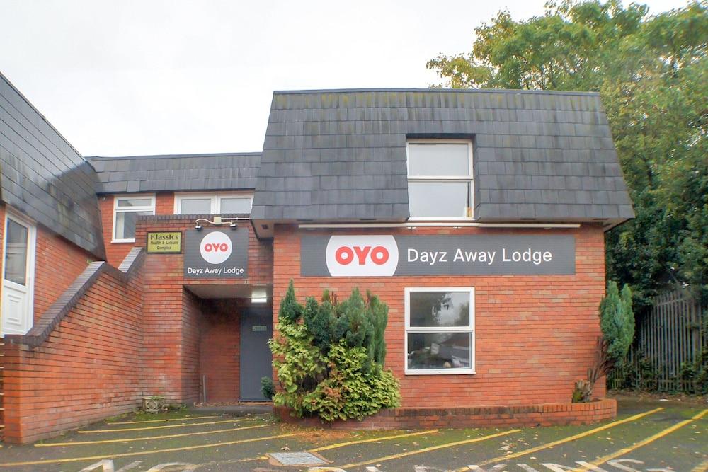 OYO Dayz Away Lodge - Featured Image