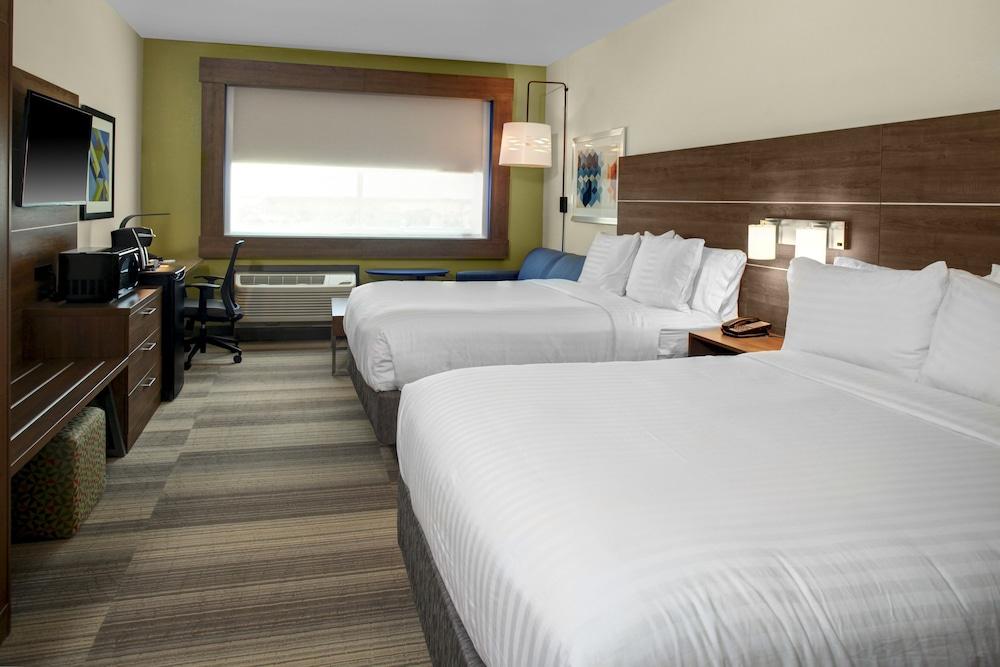 Holiday Inn Express & Suites Houston NW - Cypress Grand Pky, an IHG Hotel - Room