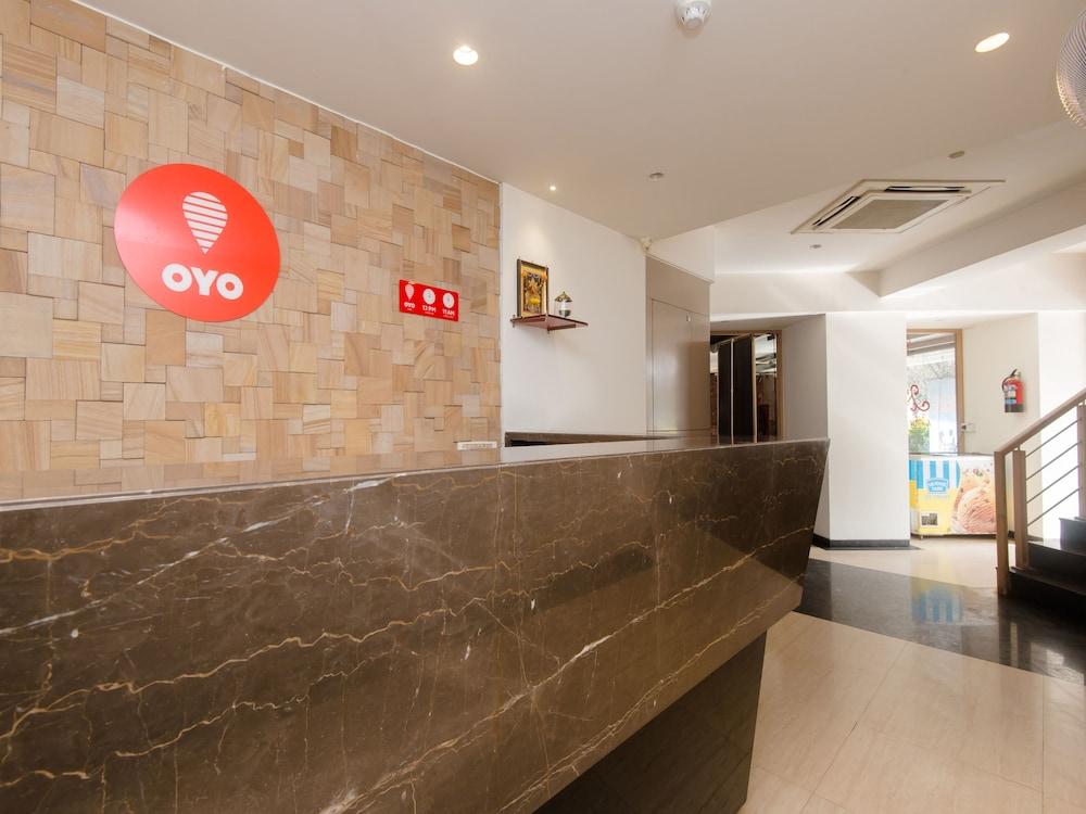 OYO 13905 Hotel Grand Mookambika - Reception