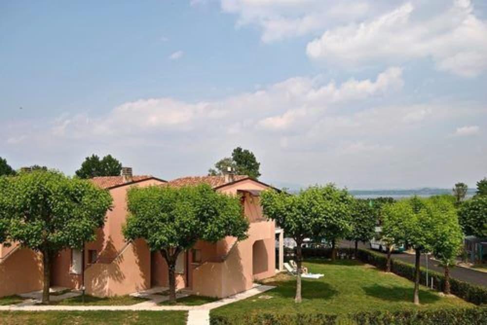 Residence Villaggio Tiglio - Property Grounds