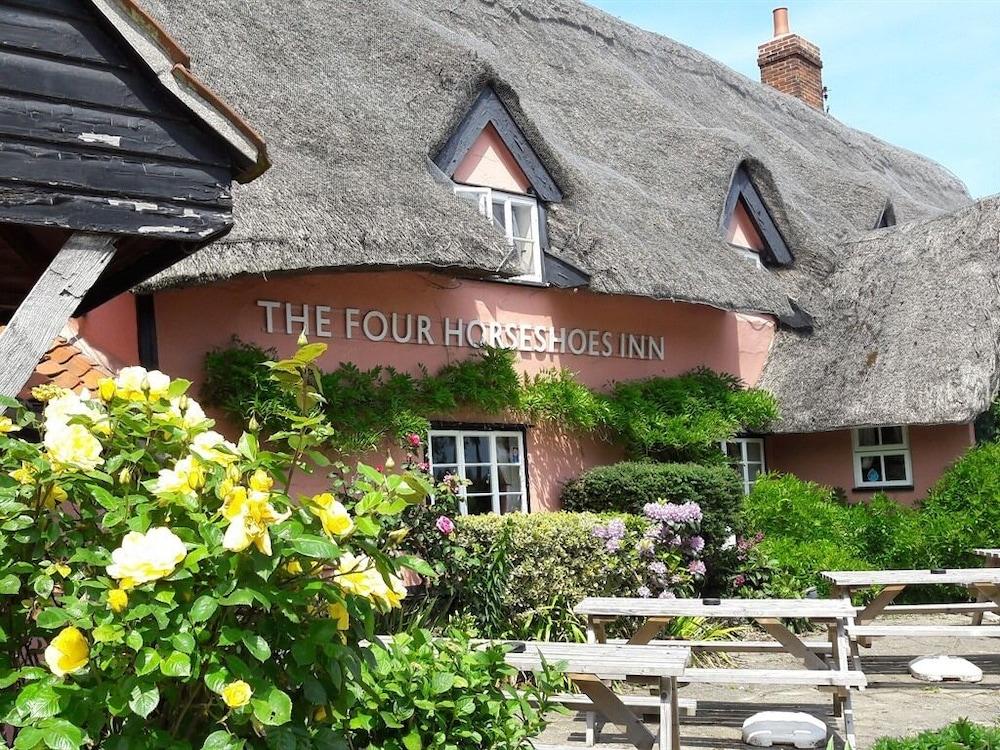 The Four Horseshoes - Featured Image