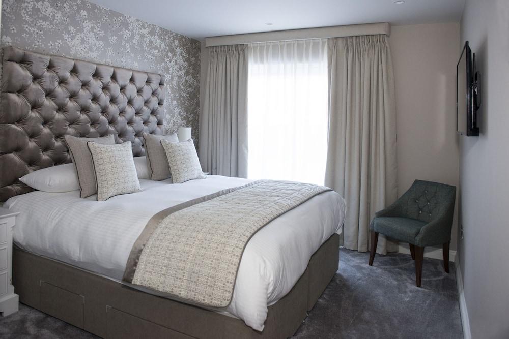 Roundthorn Country House and Luxury Apartments - Room