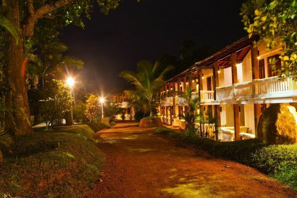 Cocoon Resort & Villas - Exterior