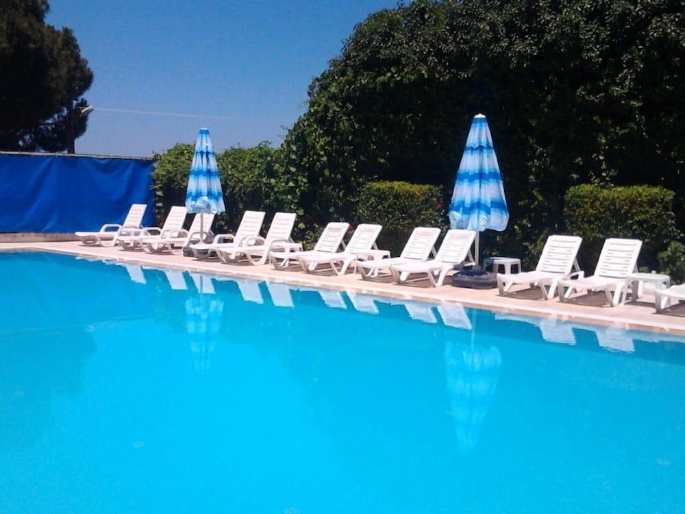 Kyme Hotel - Outdoor Pool