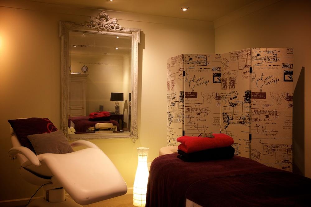 The Lugger Hotel - Treatment Room