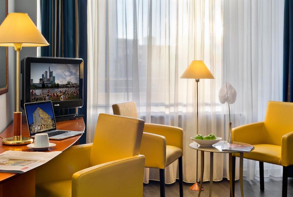 Savigny Hotel Frankfurt City - Room