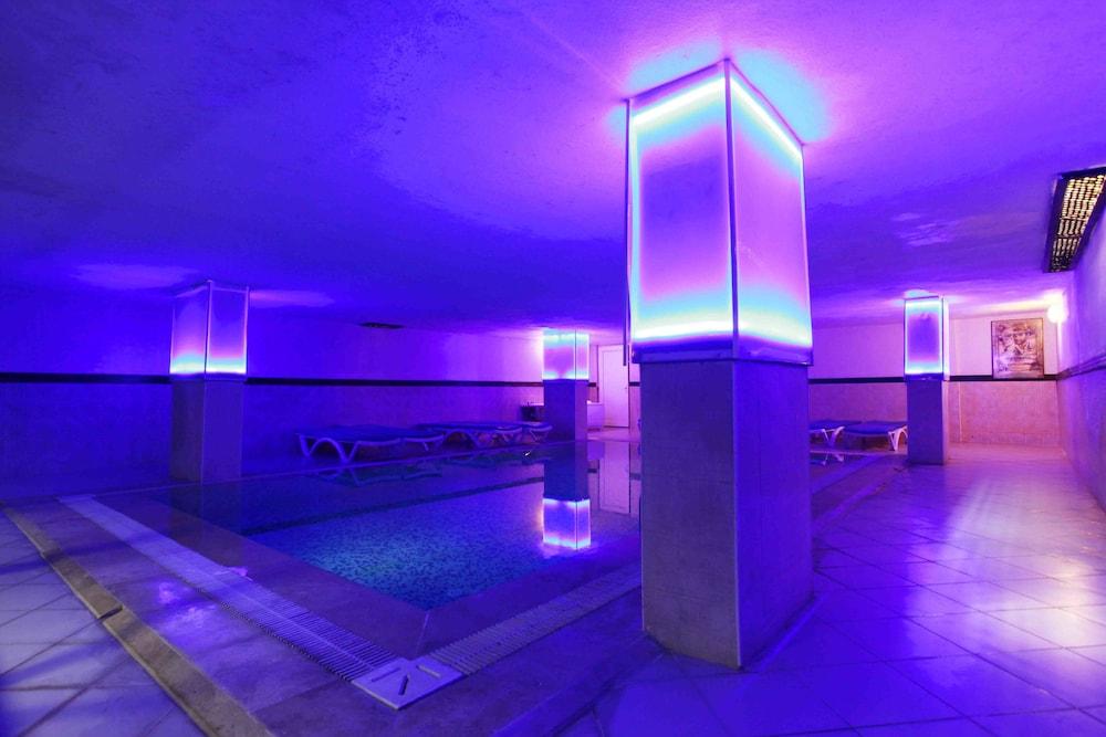 Sun City Apartments & Hotel - Indoor Pool