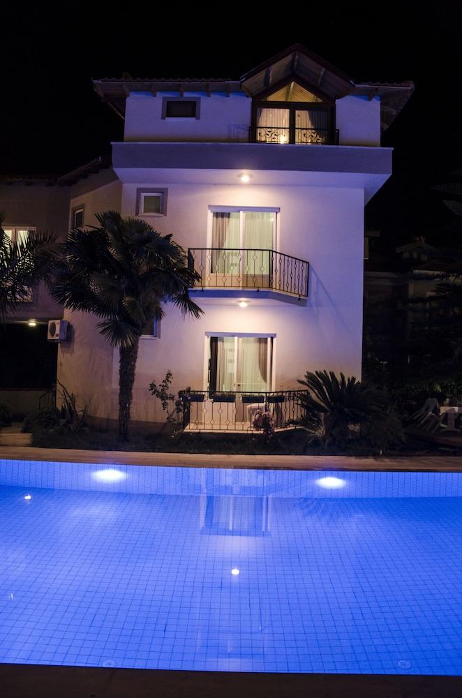 Yaprak Hotel - Outdoor Pool