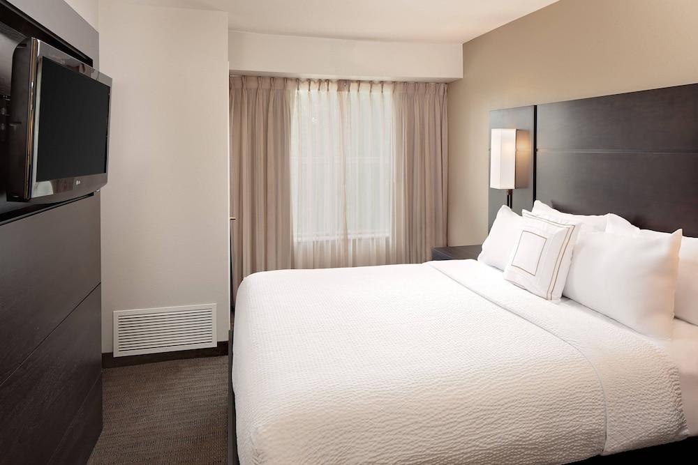 Residence Inn by Marriott Arlington - Room